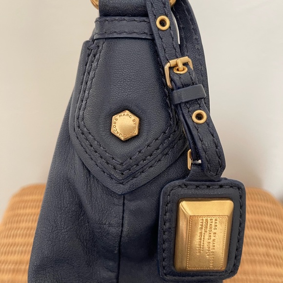 Marc Jacobs Navy Blue cross body/hobo bag - Picture 4 of 9